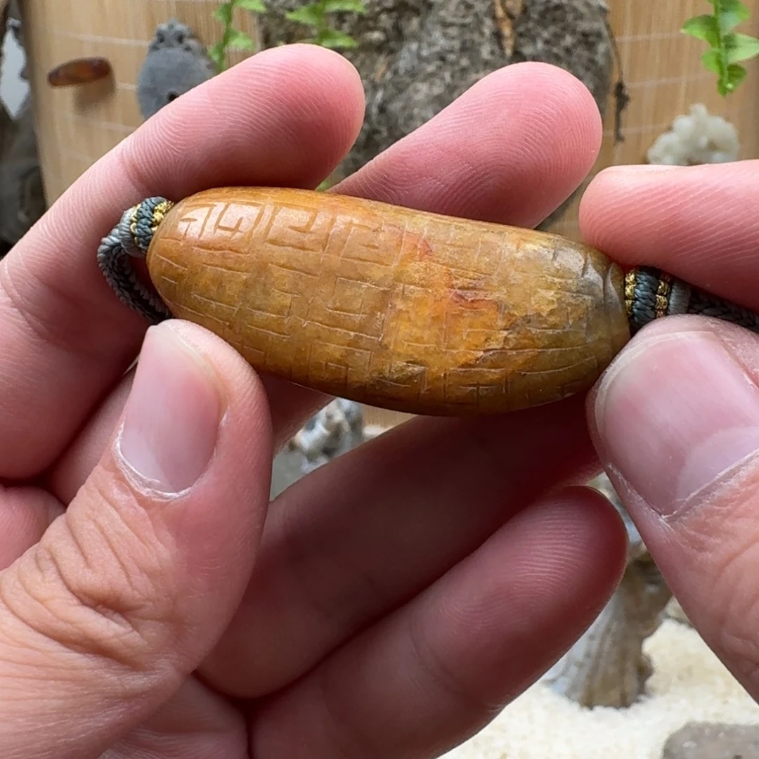 用***6和田玉未镶嵌颈饰