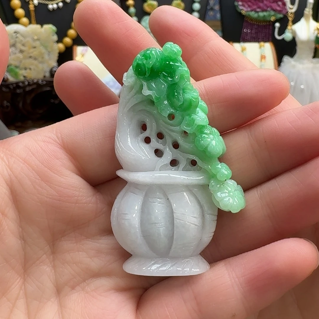 翡翠未镶嵌吊坠(赠链)配全珠链 新货