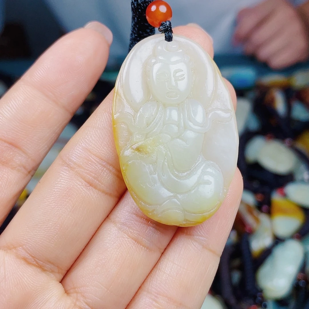 颈饰未镶嵌和田玉