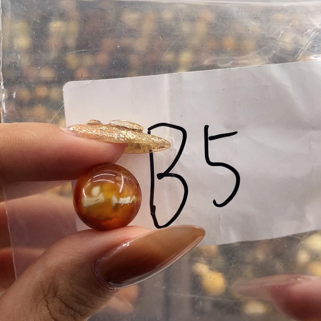琥珀未镶嵌裸石14福利