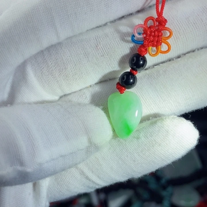 翡翠未镶嵌挂件片料