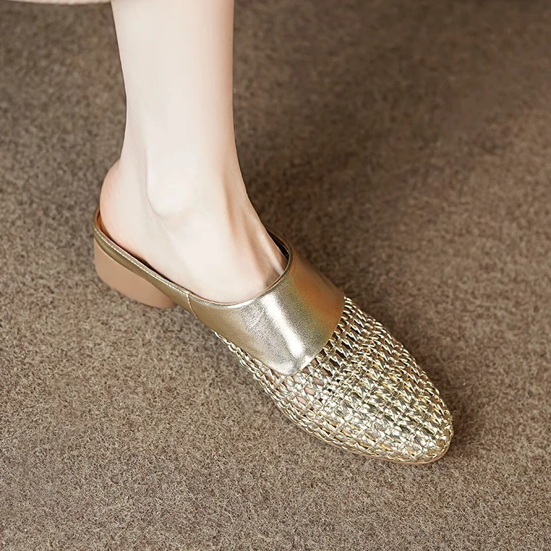 2025春夏季舒适纯色镂空包头编织中跟粗跟包头拖平跟尖头半托网红