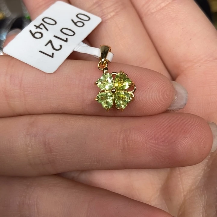 橄榄石颈饰银S925镶嵌