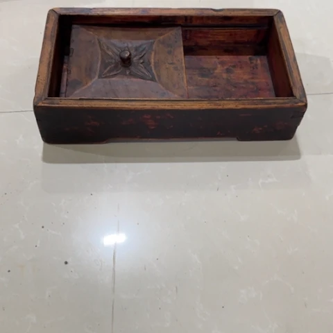 郗***郗有机玻璃看家具仿古老盘子