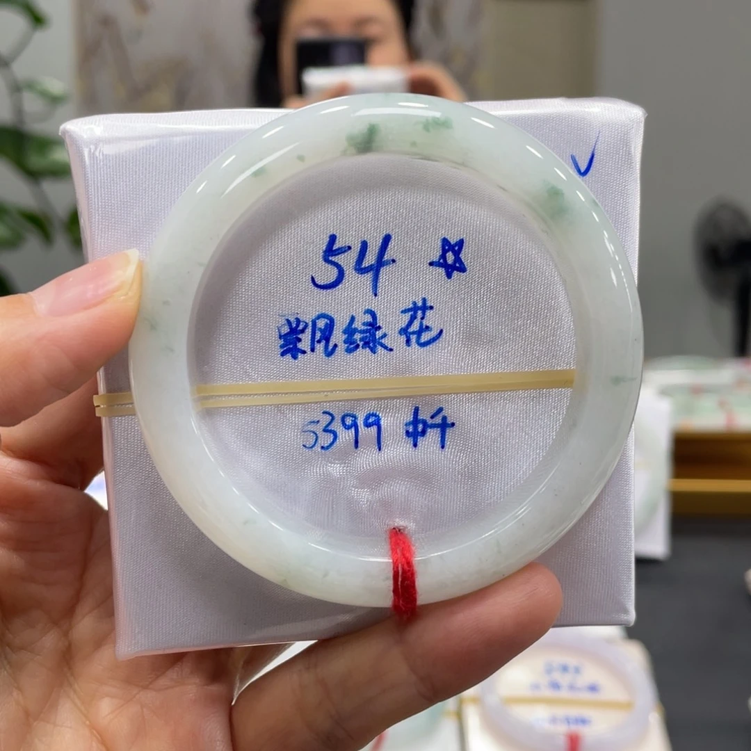 翡翠未镶嵌手镯翡翠