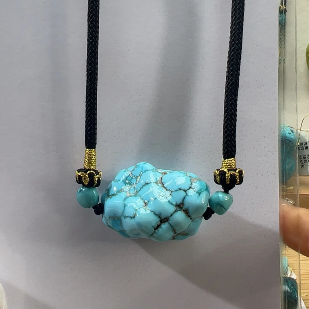 绿松石未镶嵌挂件