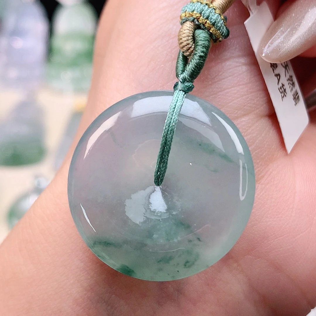 翡翠挂件未镶嵌扣