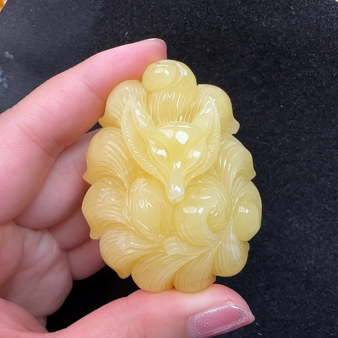 蜜蜡未镶嵌珠宝奇石