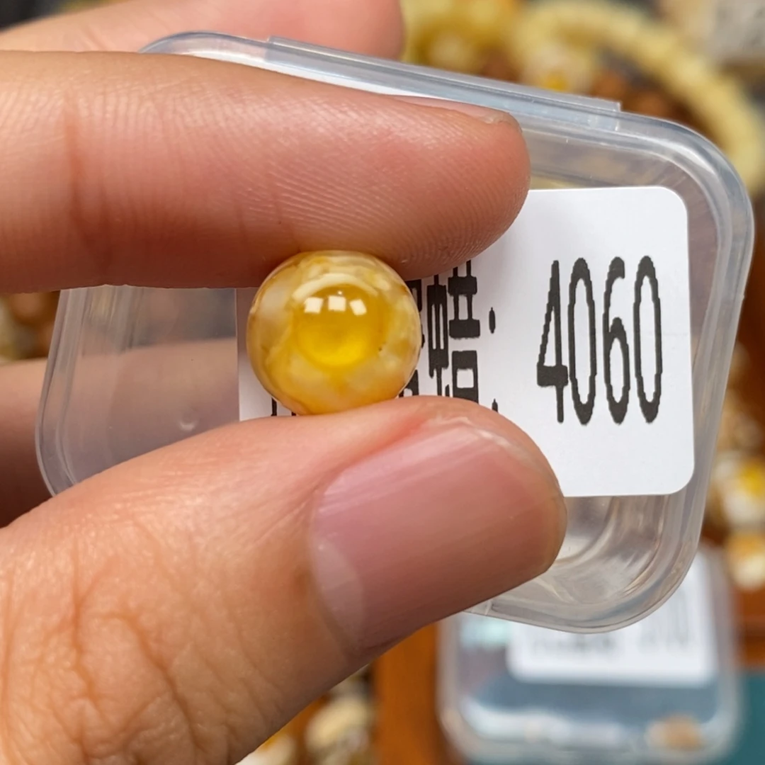 蜜蜡未镶嵌珠宝奇石4060