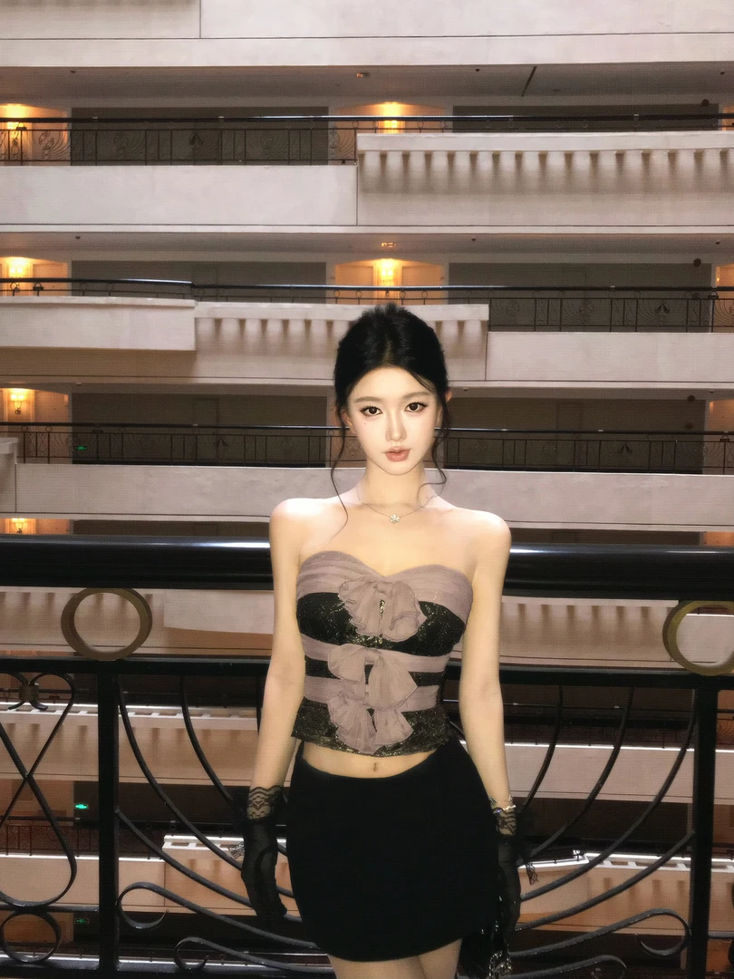 小众设计感气质中古蕾丝撞色抹胸背心女2025新款高腰半身裙两件套