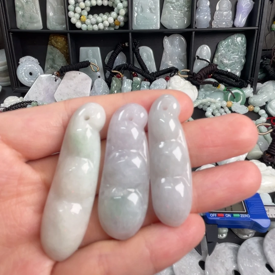 吊坠(不含链)未镶嵌翡翠瑕疵