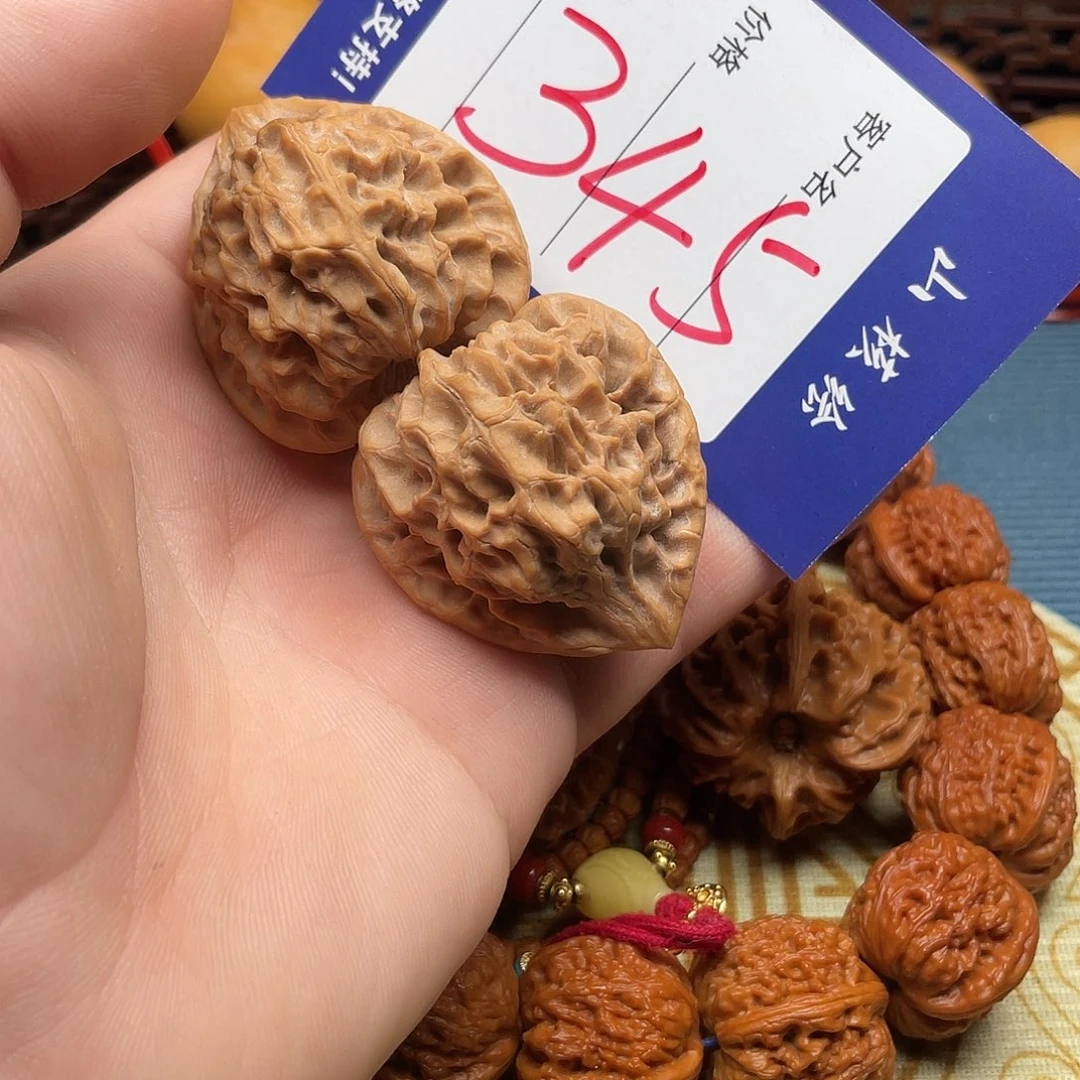 皈***.文玩核桃闪电购345