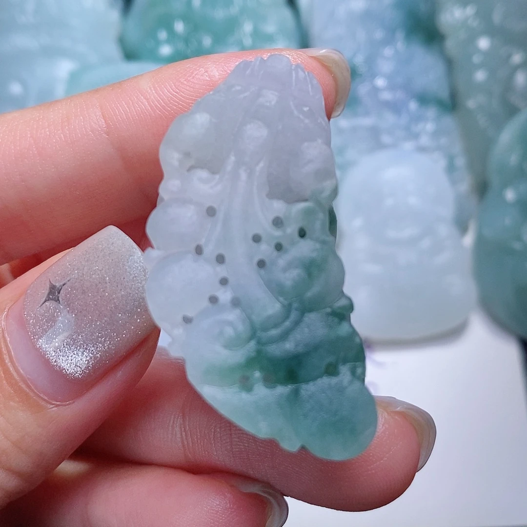 未镶嵌定制翡翠毛货付款后确认抛光
