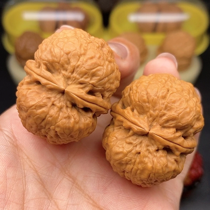 【闪购商品】文玩核桃吊坠36尺将军膀