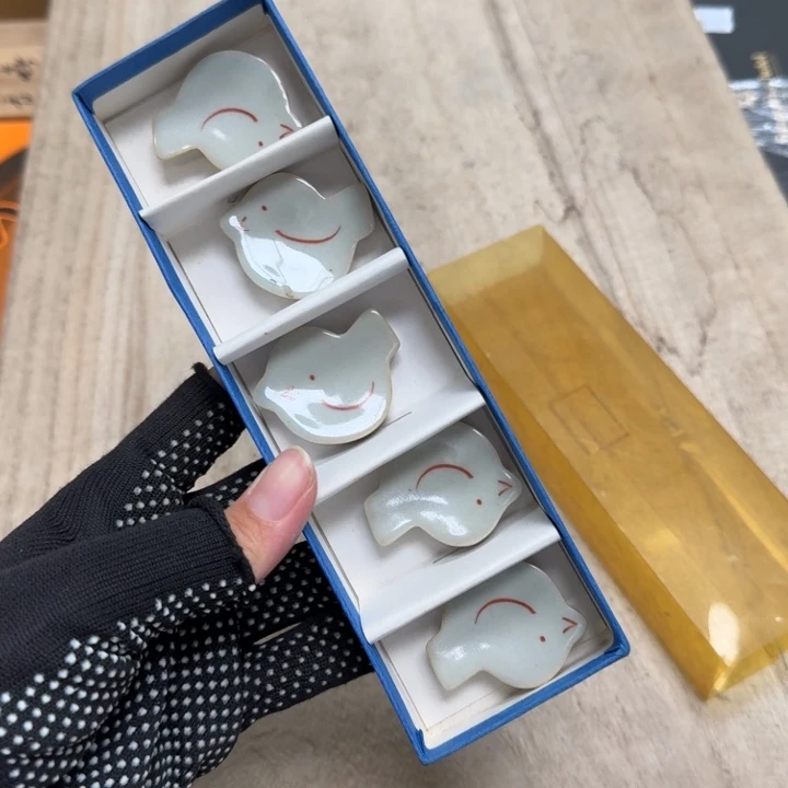 瓷片噗哈哈哈哈哈哈哈哈哈
