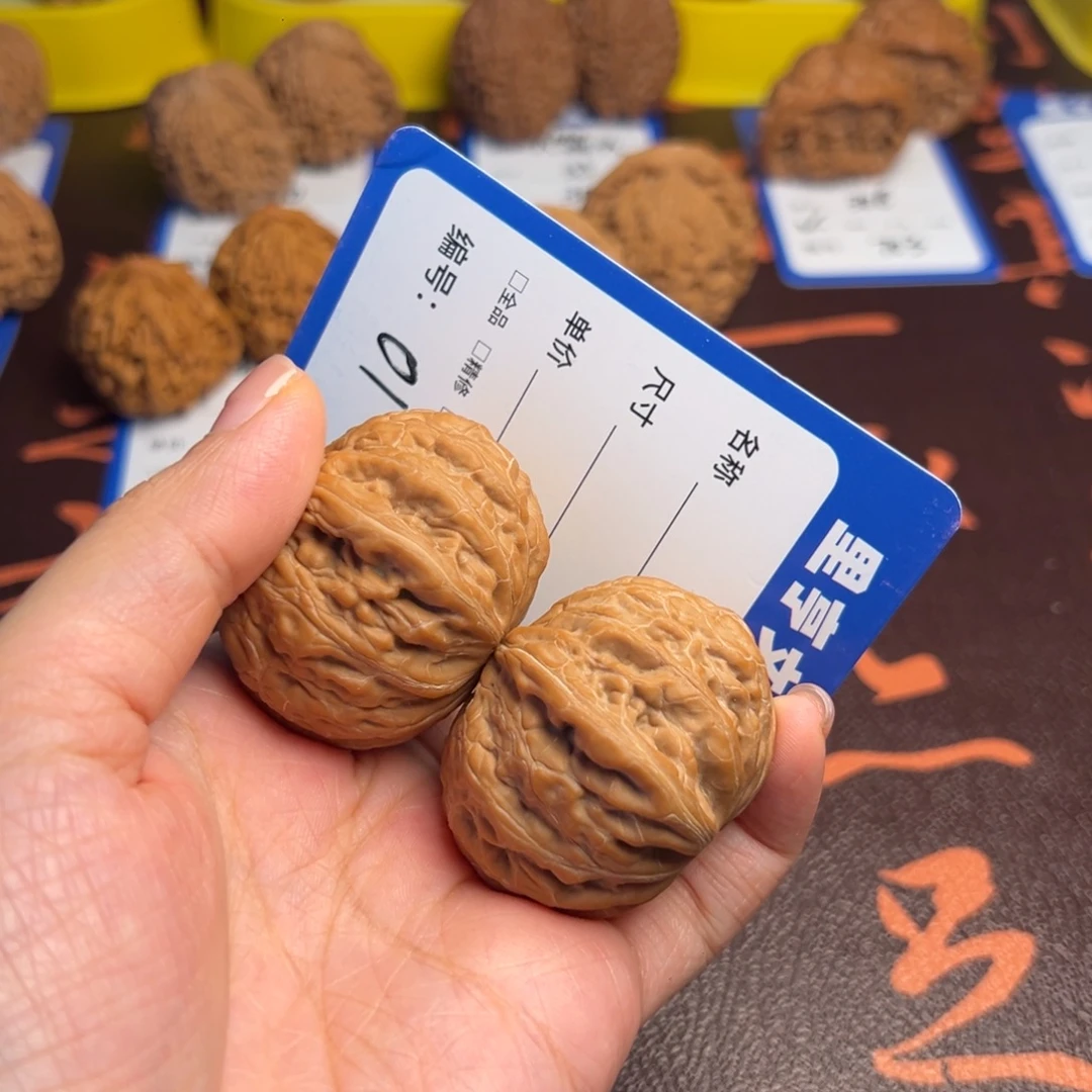 尤****文玩核桃吊坠01铁锤41+