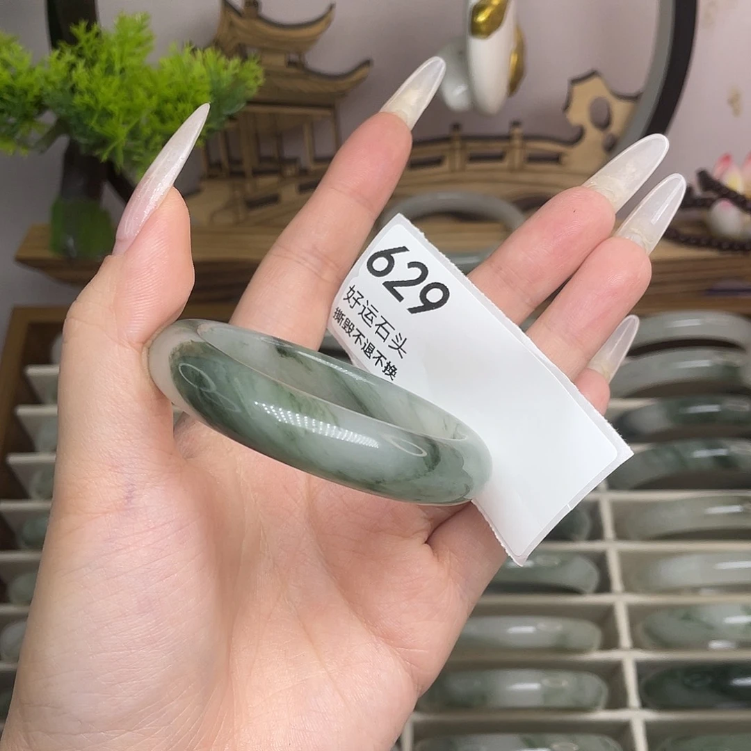 石英质玉未镶嵌手镯629