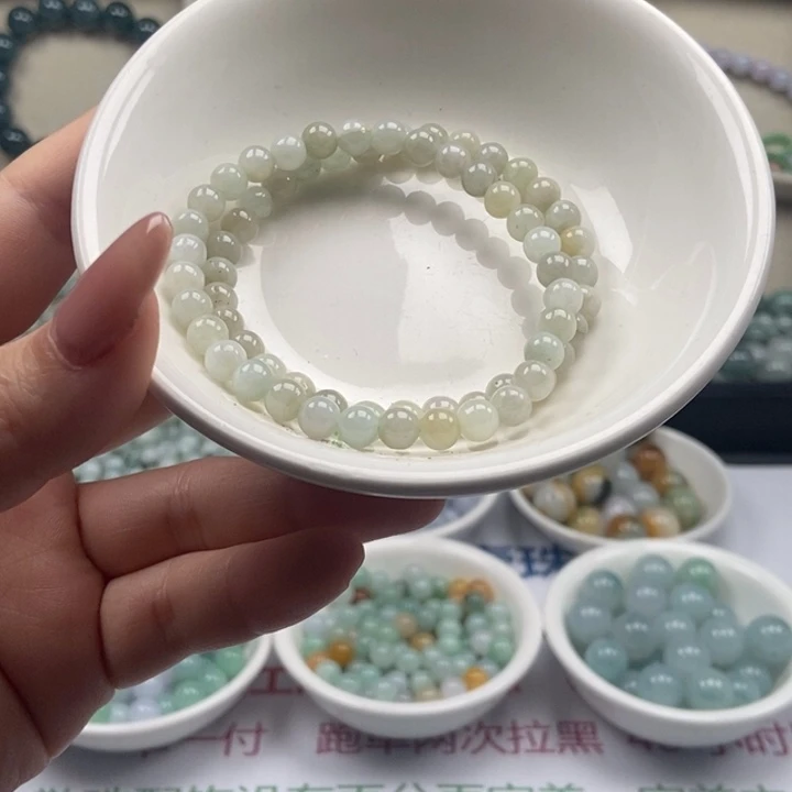 翡翠散珠有瑕疵不退不换