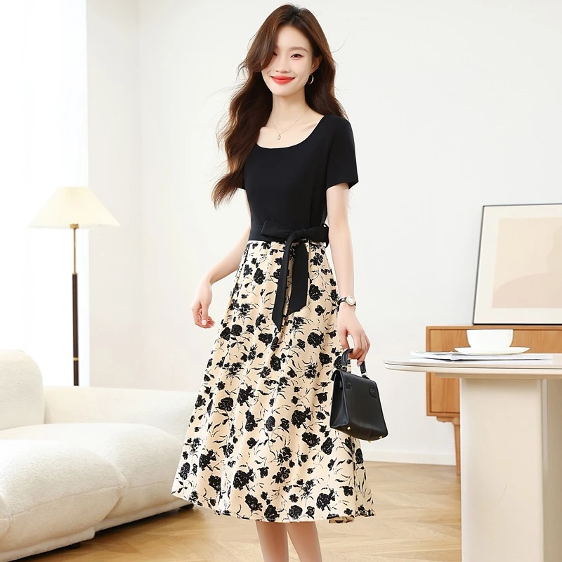 时尚设计感方领拼接连衣裙女2025年夏季新款复古印花收腰短袖长裙