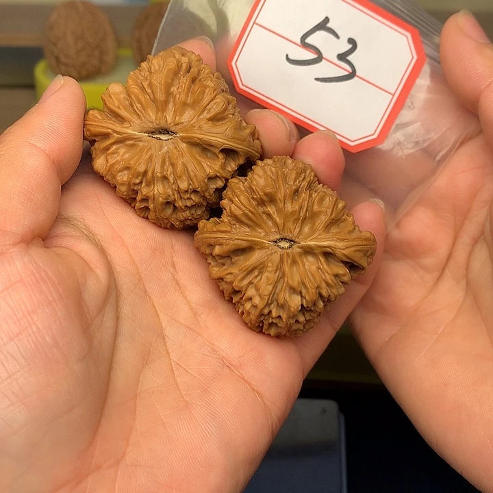 把件文玩核桃南疆石
