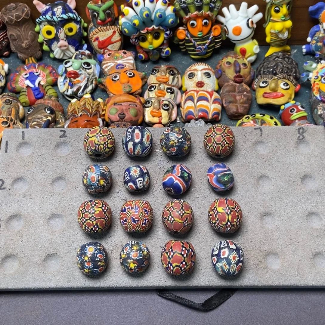 颈饰琉璃古法珠一颗