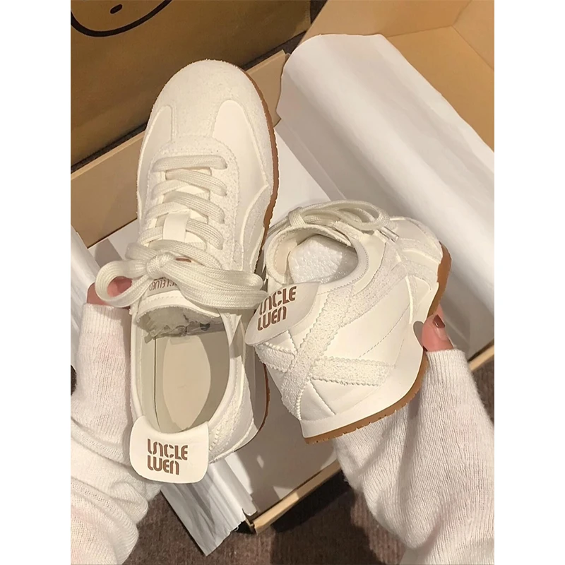 德训鞋女2025新款夏季爆款软底休闲运动平底百搭小白鞋复古阿甘鞋