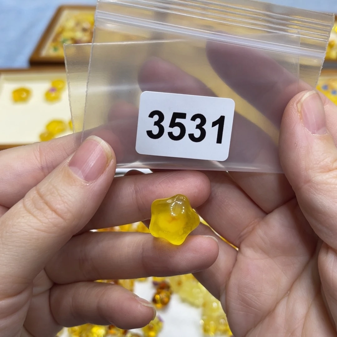 琥珀珠宝奇石未镶嵌