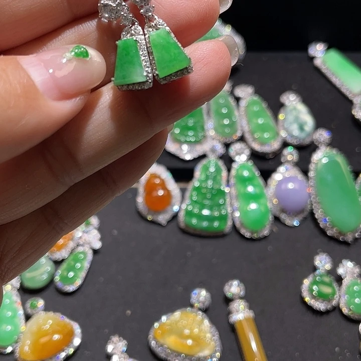 翡翠银S925镶嵌颈饰