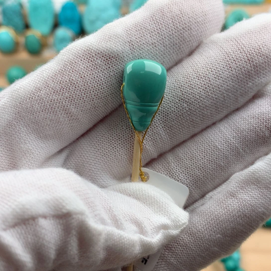 绿松石配饰未镶嵌