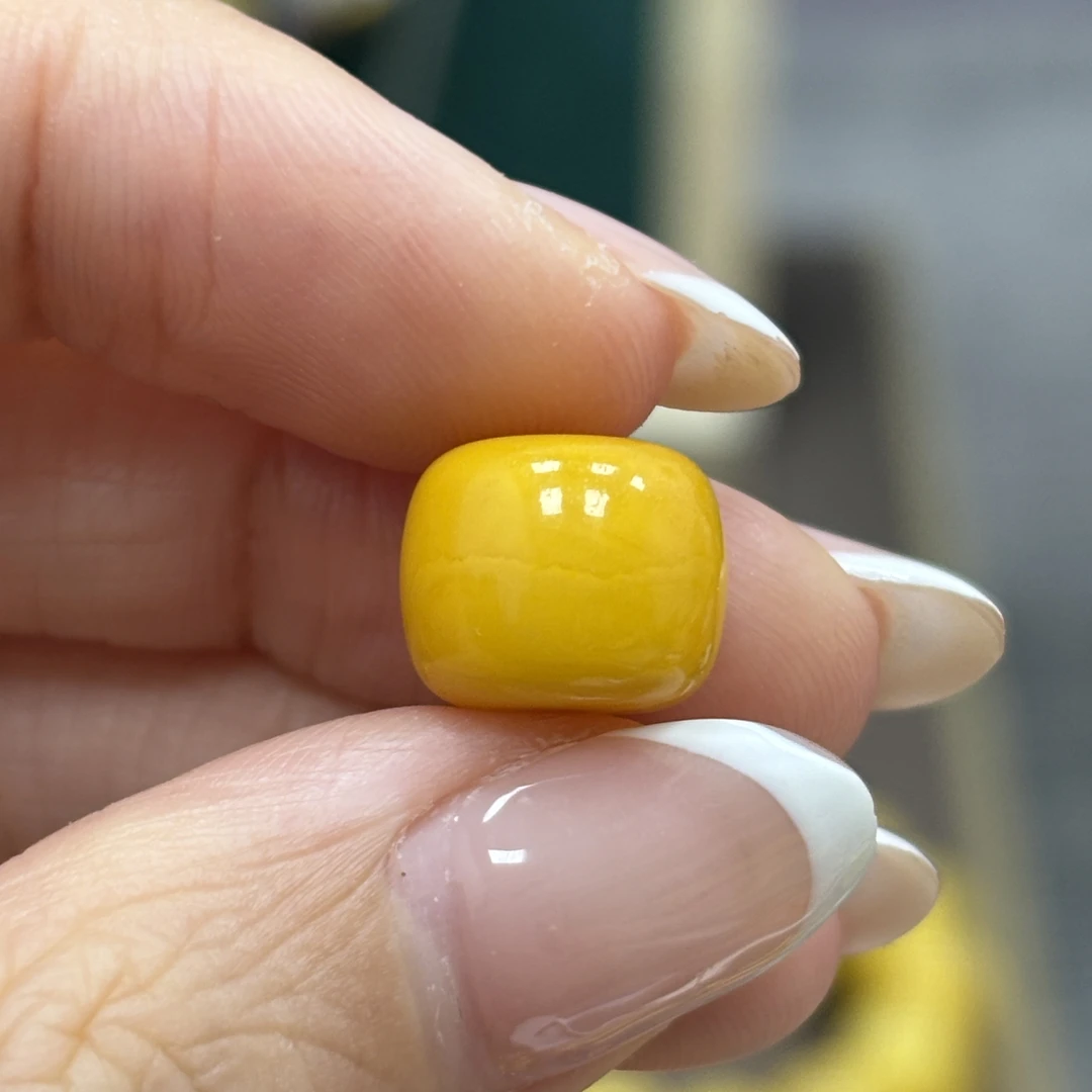 11.0*9.0mm 小妖珠宝天然原矿琥珀蜜蜡