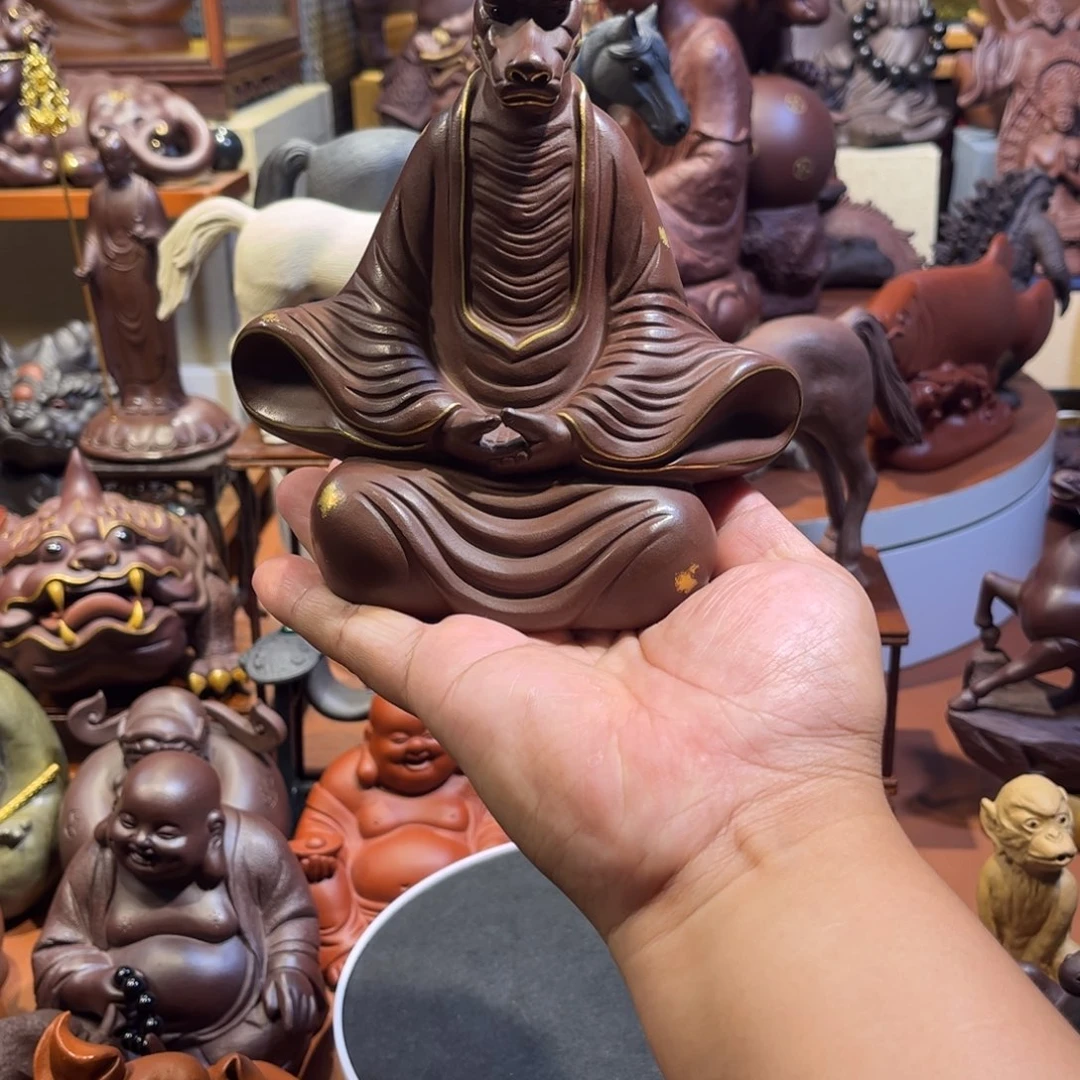 紫砂茶宠紫砂茶宠摆件。
