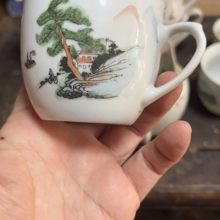 自行车题材杯子一个