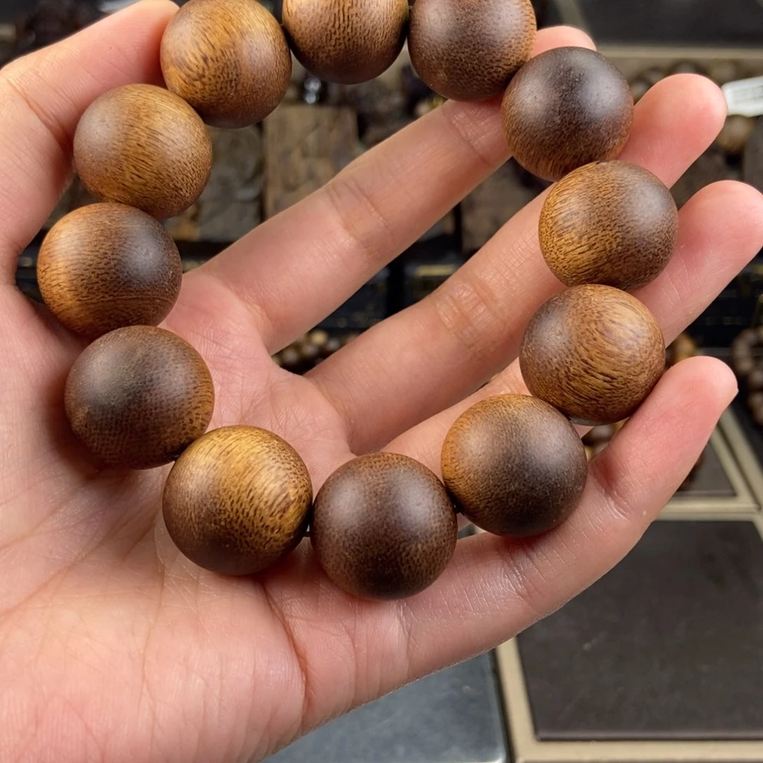 手串沉香鱼****店越南芽庄白