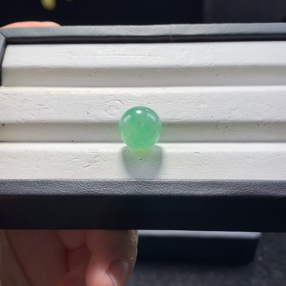 翡翠未镶嵌手串卡12甜阳绿