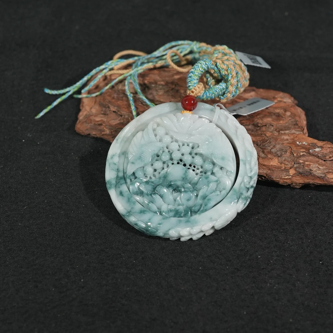 10.13香港王老板-翡翠手镯套装3k01