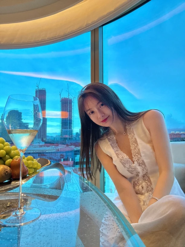 Tsuen荃壹“后花园”简约优雅显瘦气质夏季法式风情背心