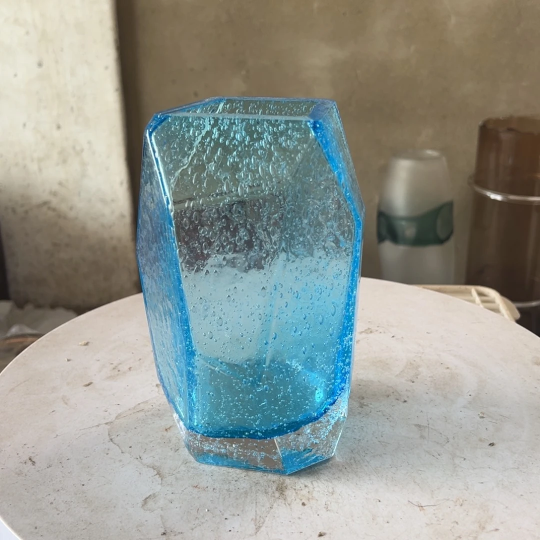 弘扬琉璃花器微瑕高度20
