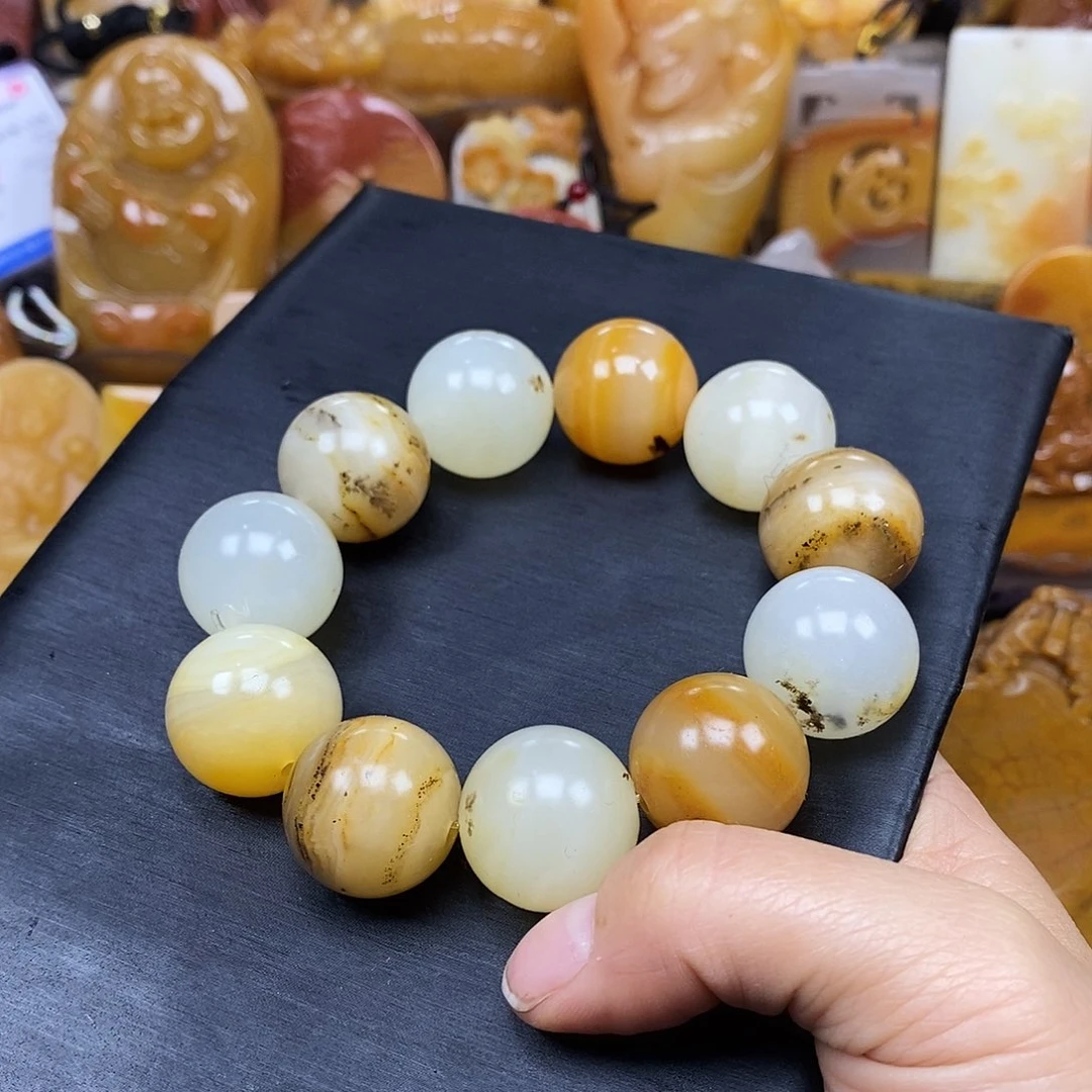 石英质玉（黄龙玉）颈饰未镶嵌