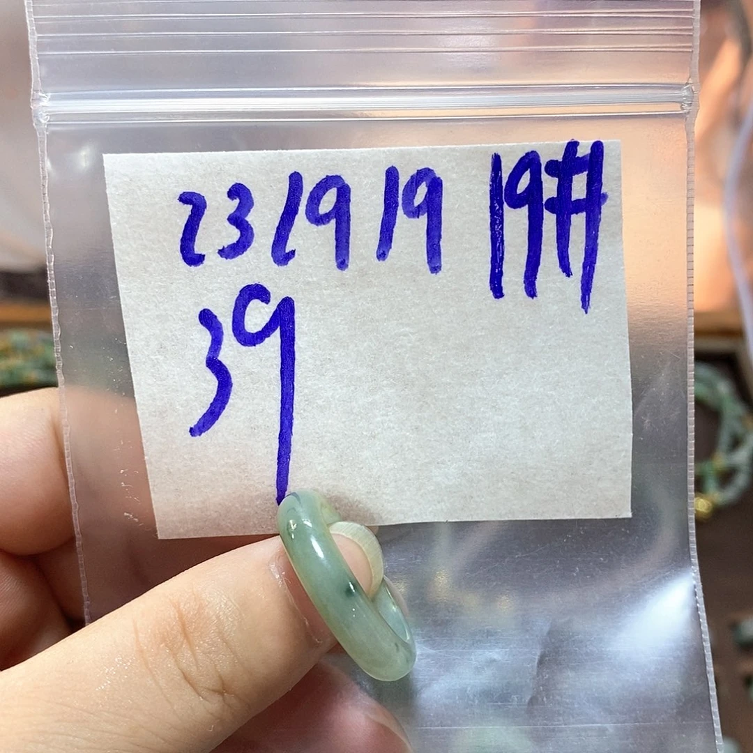 未镶嵌定制翡翠翡翠