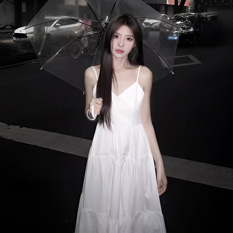 UR白色吊带连衣裙女夏季新款温柔气质小众设计感法式绝美初恋长裙