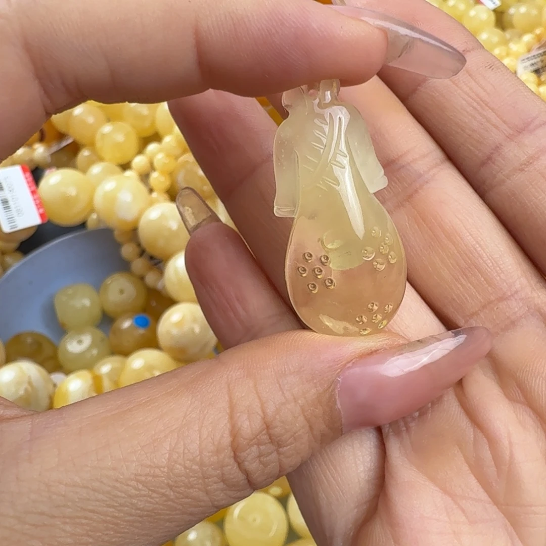 琥珀未镶嵌珠宝奇石