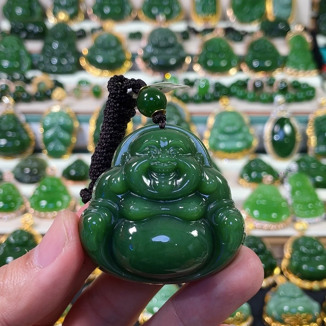 颈饰18K金镶嵌和田玉（碧玉）48*50mm