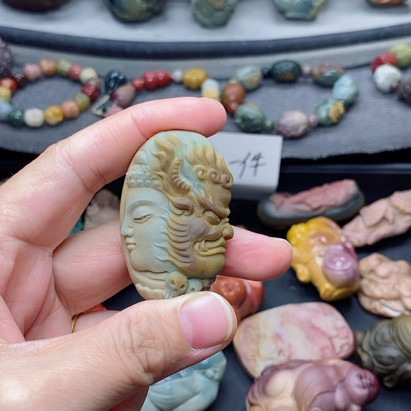 【闪购商品】定制石英质玉吊坠未镶嵌