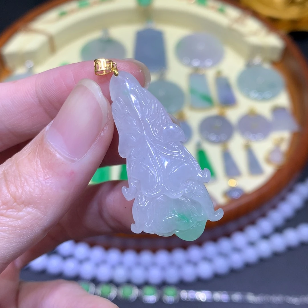 翡翠吊坠(不含链)18K金镶嵌