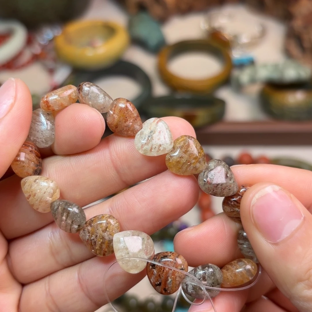 岫岩河磨玉（透闪石质玉）颈饰未镶嵌