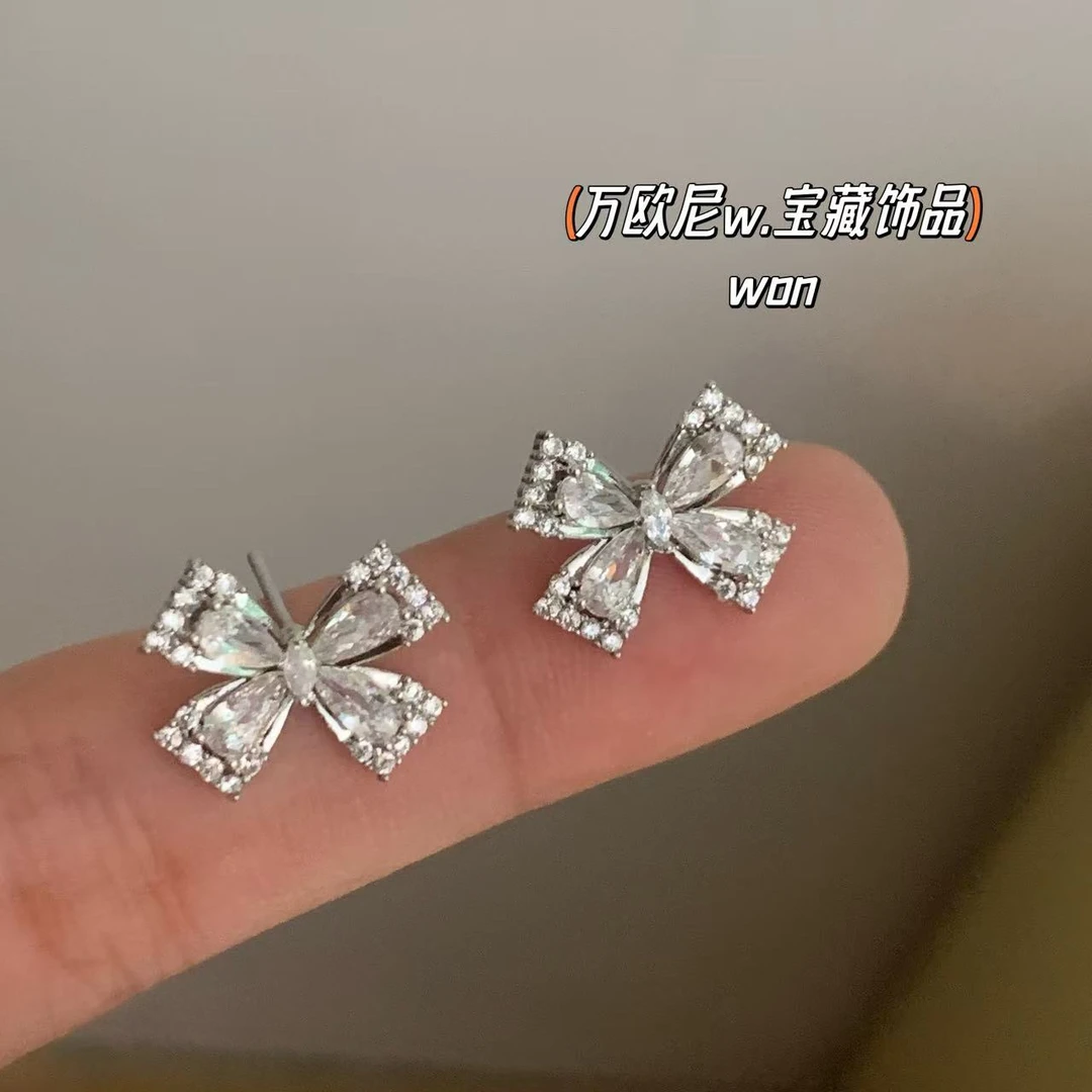 925银合成锆石耳饰 CHANGE x 小心机耳钉 精致甜美ins主E396