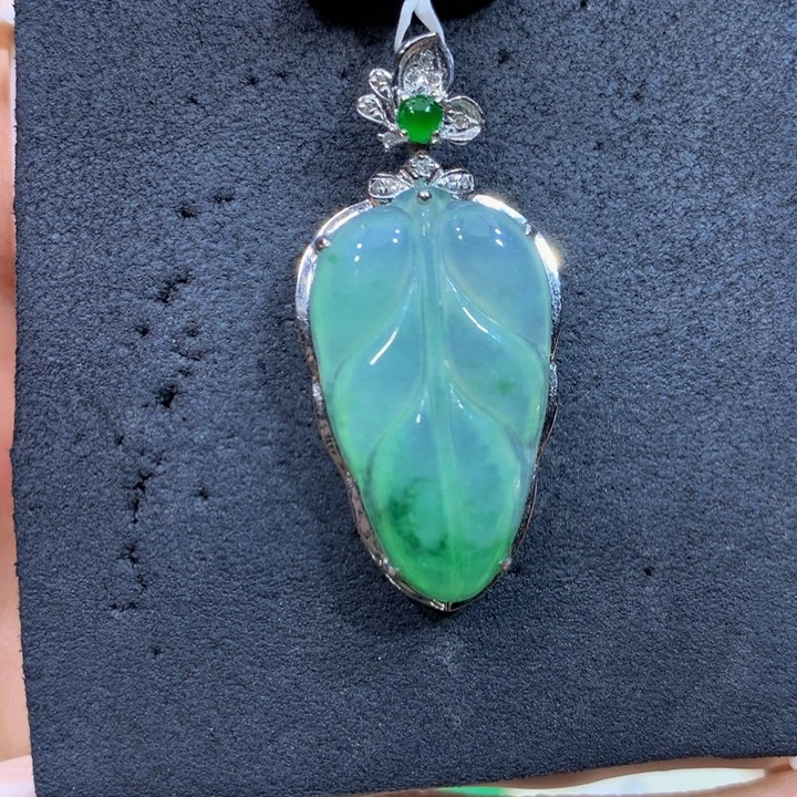 翡翠18K金镶嵌手链翡翠