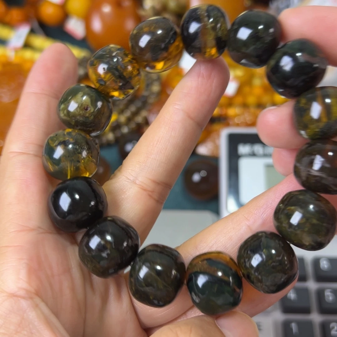 未镶嵌琥珀珠宝奇石985