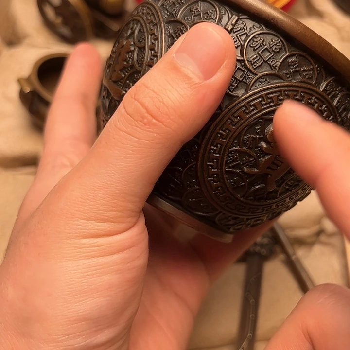 文玩铜器做工精良