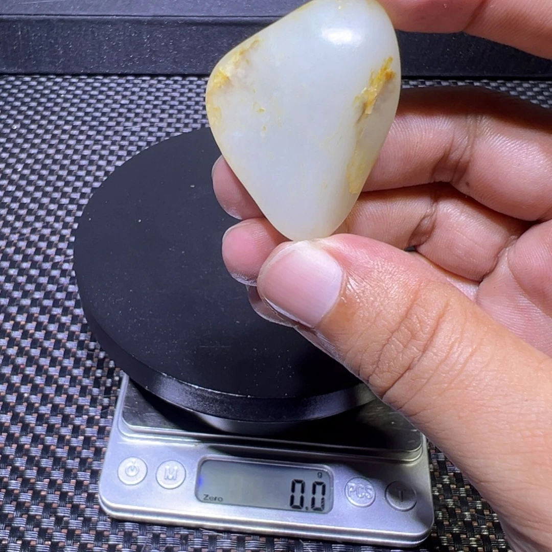 吊坠(不含链)未镶嵌和田玉（子料）32